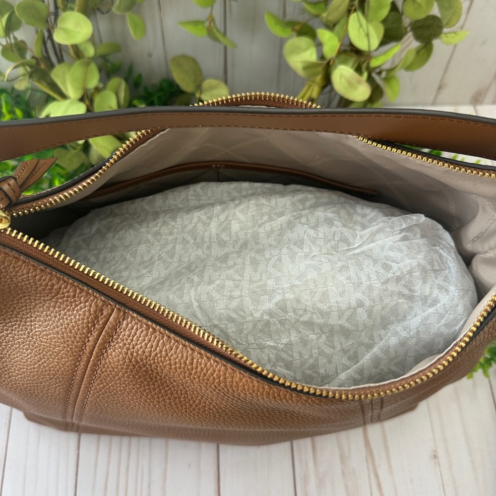 Michael Kors Sienna Handbag Luggage Color NWOT - Picture 14 of 14